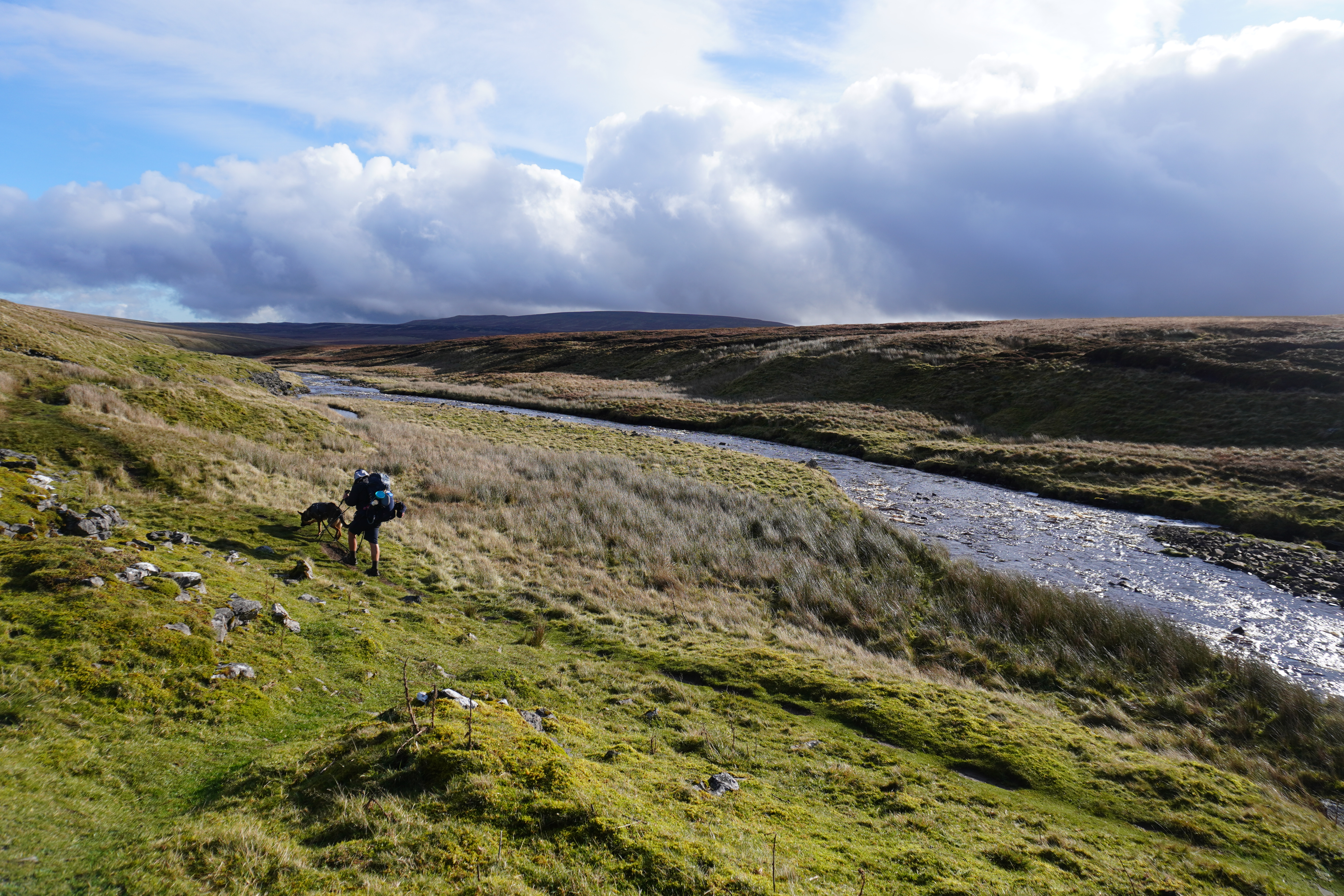 Nero und Nick wandern auf dem Pennine Way in den North Pennines während der JOGLE Fernwanderung